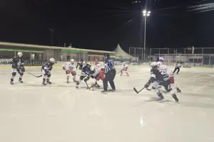 Die KSV-Kängurus stehen im Finale Eine Szene aus einem Eishockeymatch.
