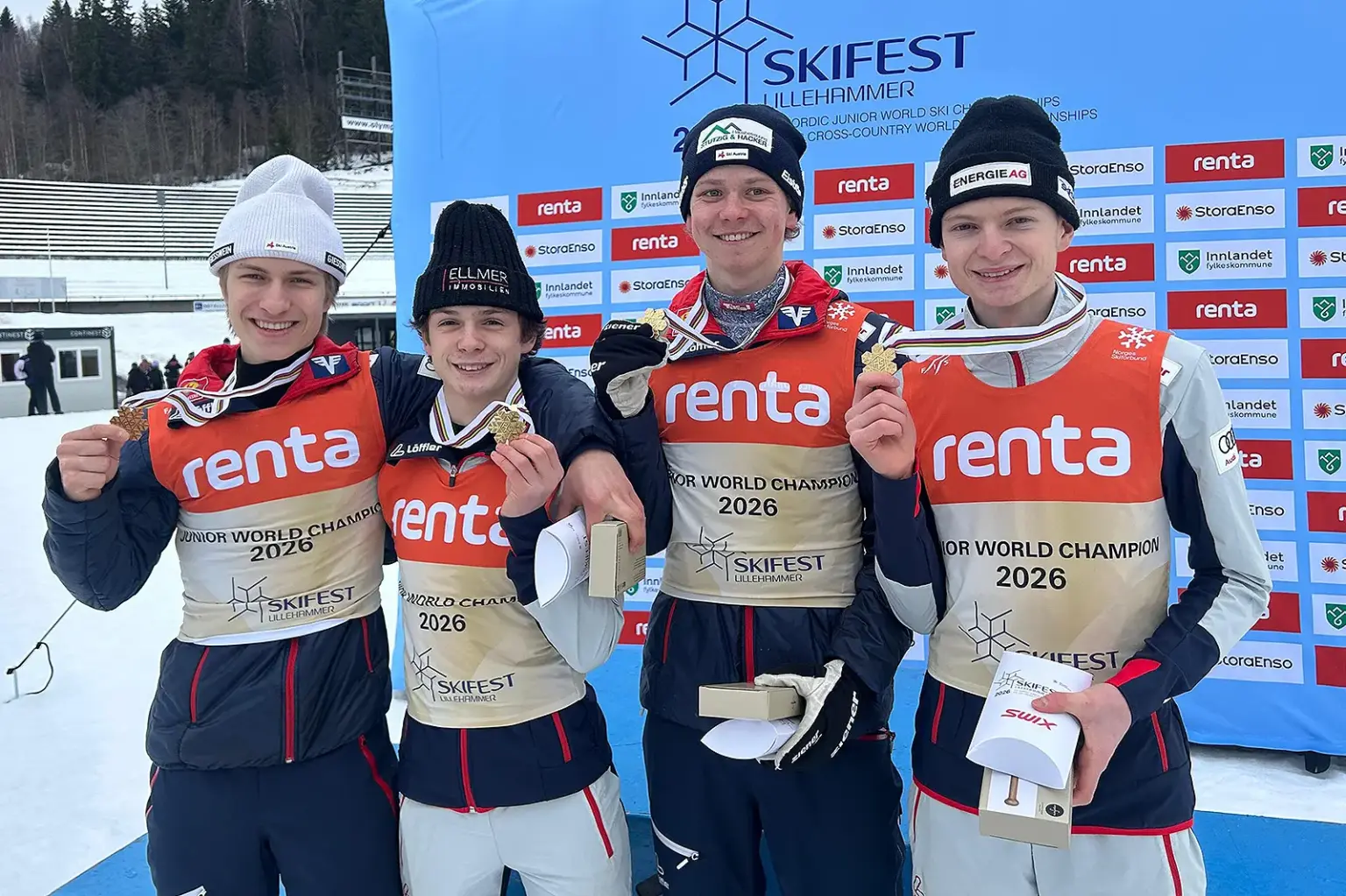 Lukas Haagen ist Junioren-Weltmeister Vier junge Herren mit je einer Medaille in der Hand.