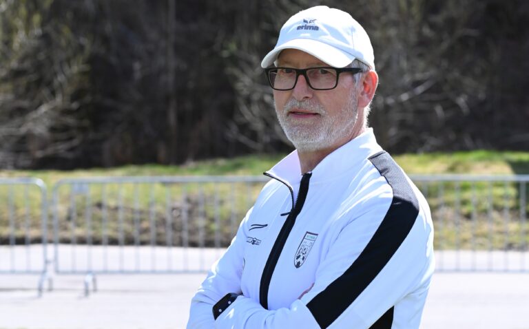 Trainer Karl Heinz Kubesch